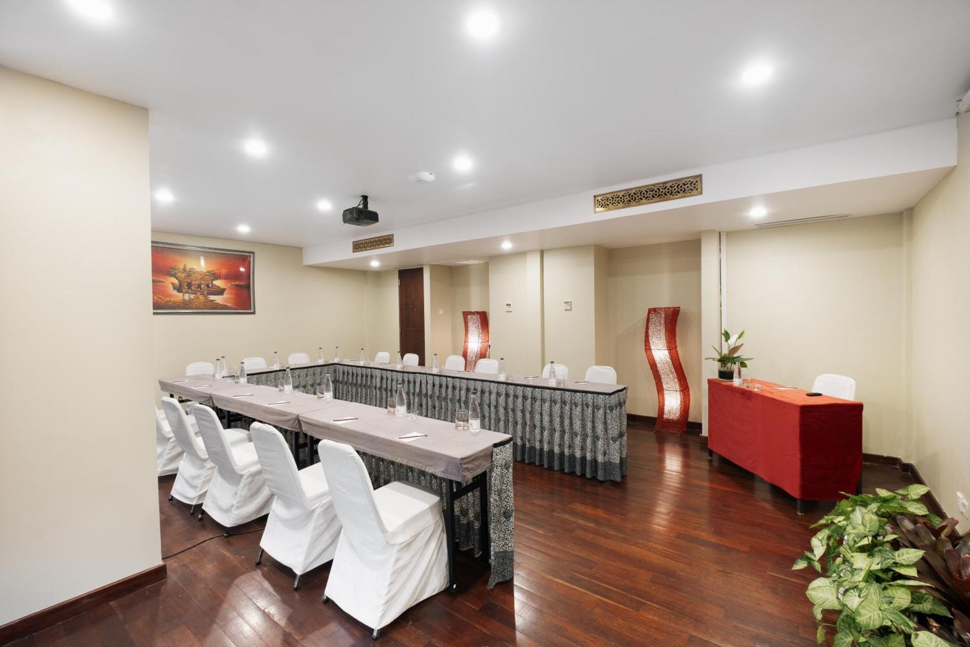 House Sangkuriang Hotell Bandung Exteriör bild