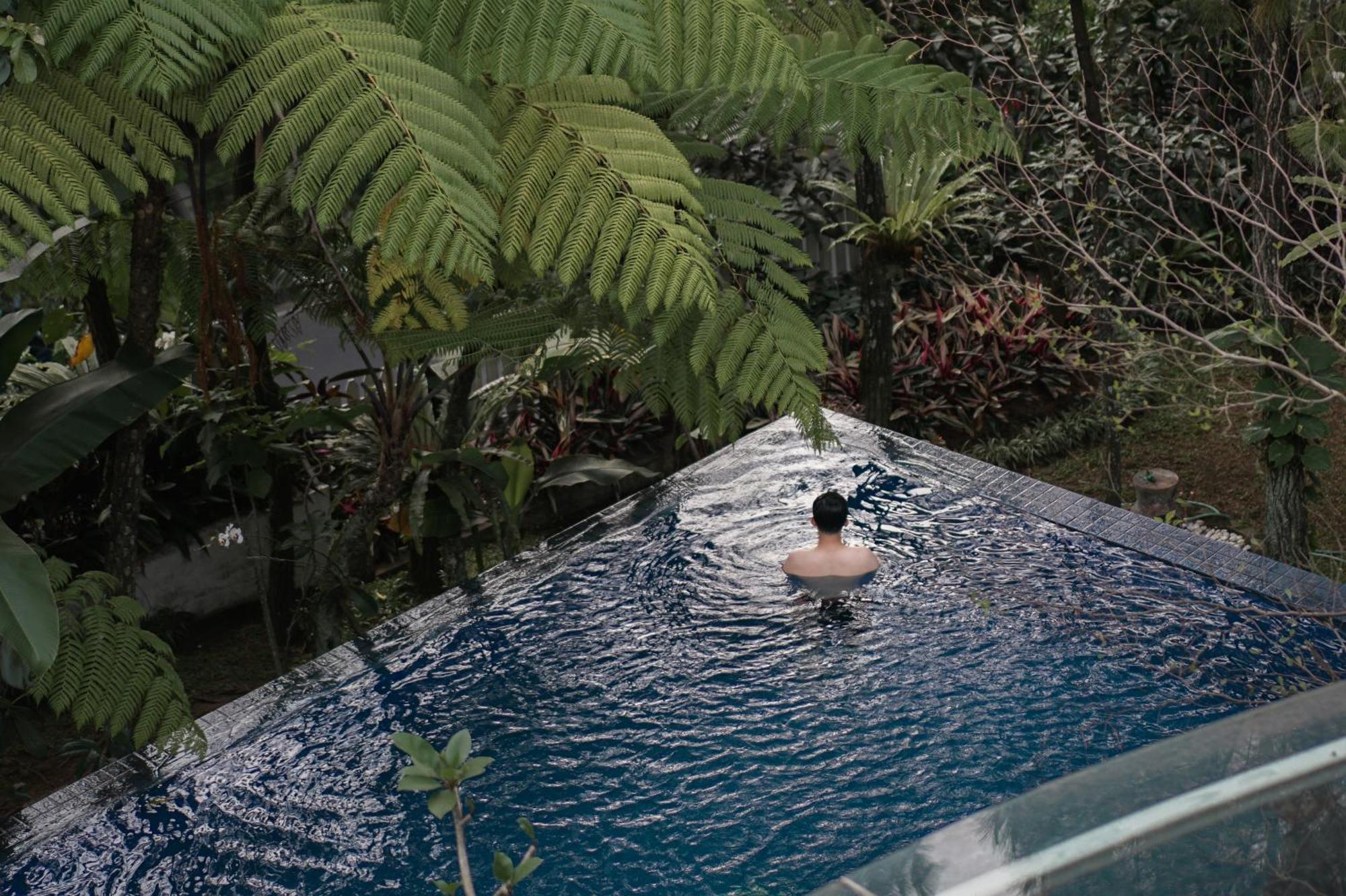 House Sangkuriang Hotell Bandung Exteriör bild